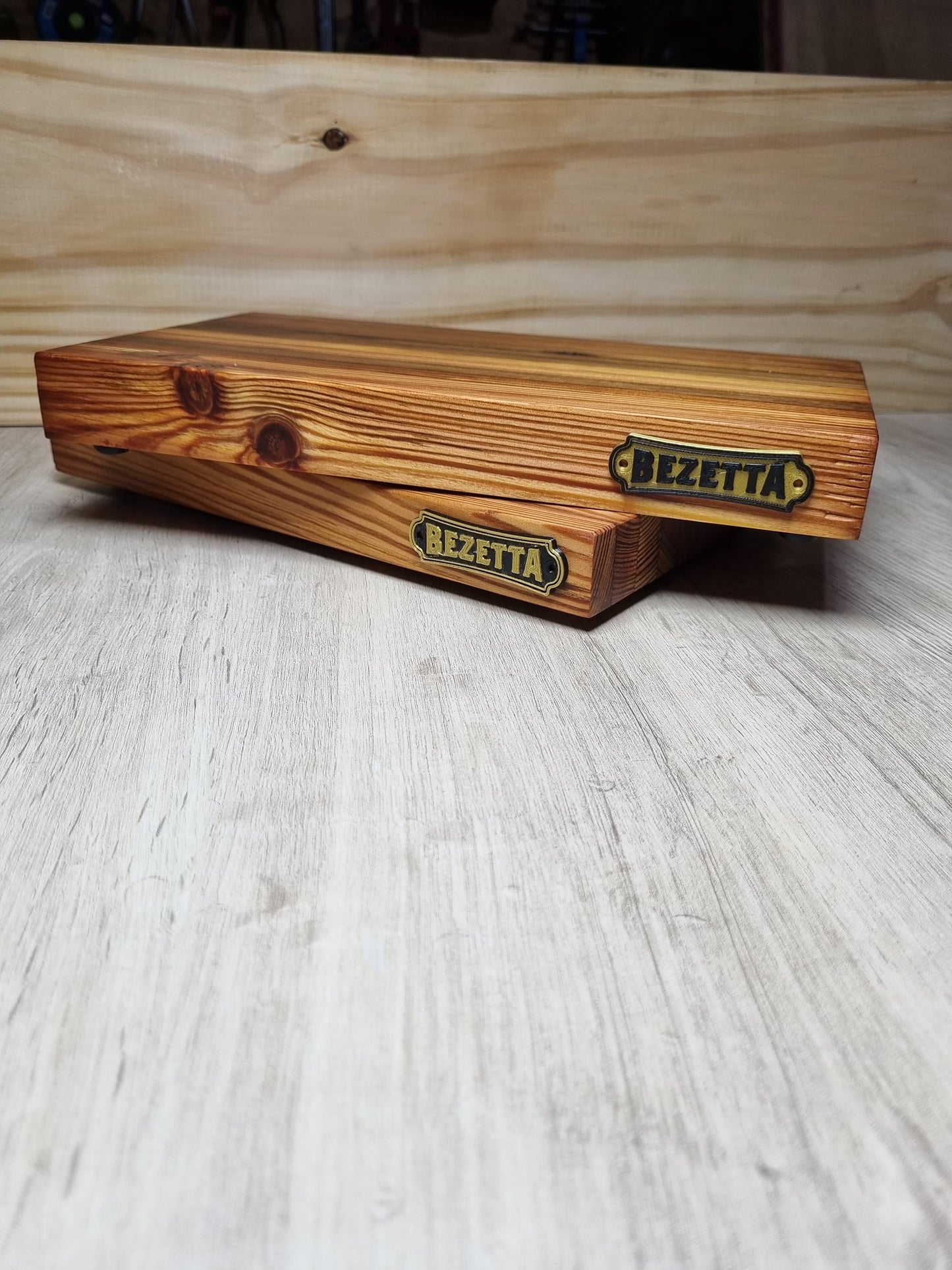 Tabla de Pinotea Vintage Premium – Madera Extinta y Exclusiva