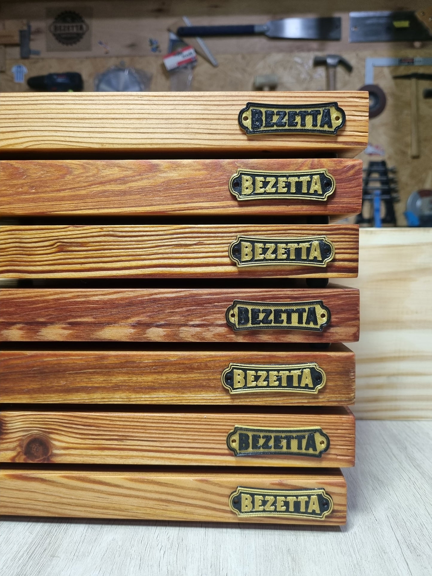 Tabla de Pinotea Vintage Premium – Madera Extinta y Exclusiva